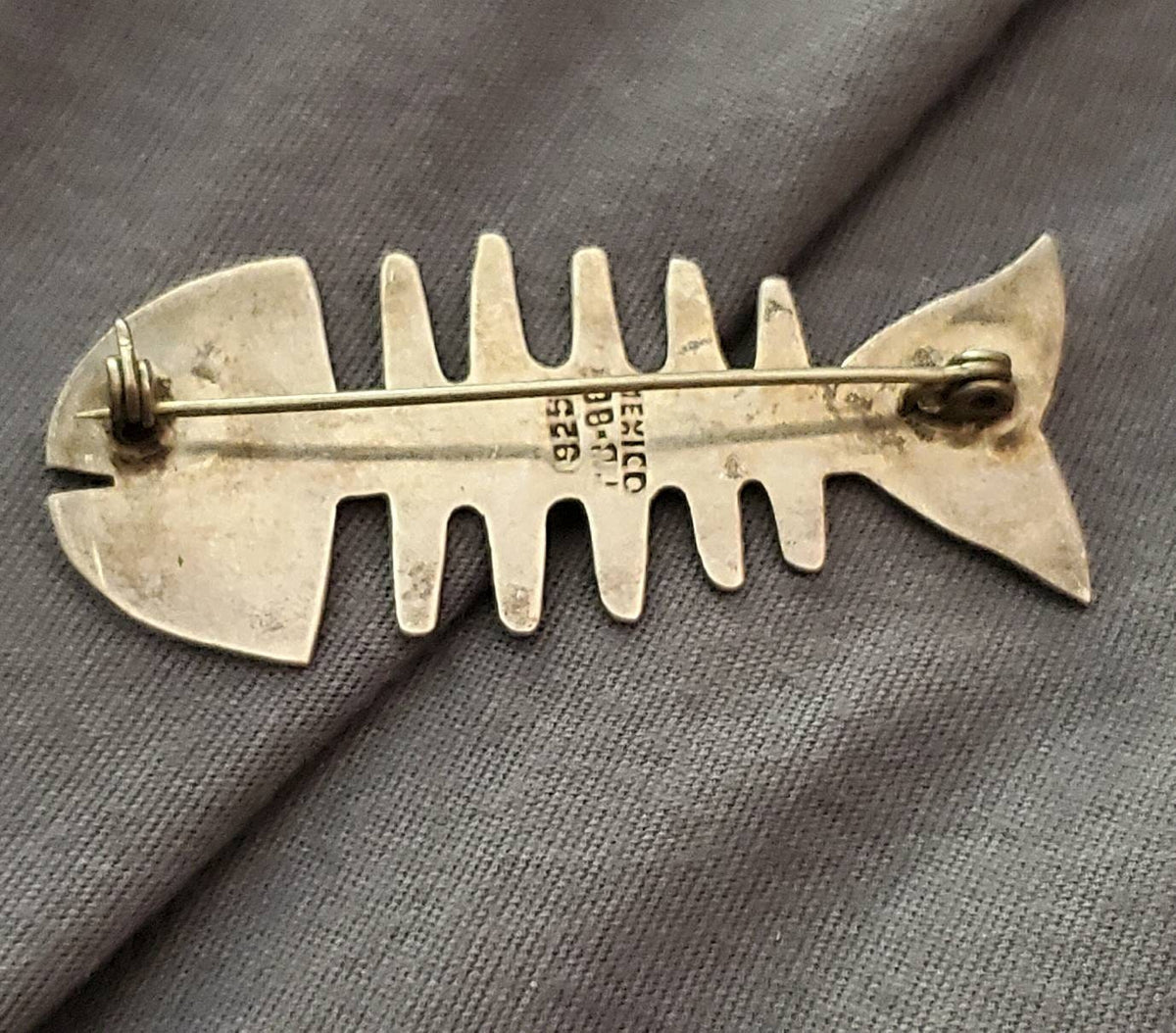 Adorable Mexican sterling 925 silver fishing brooch pin imported