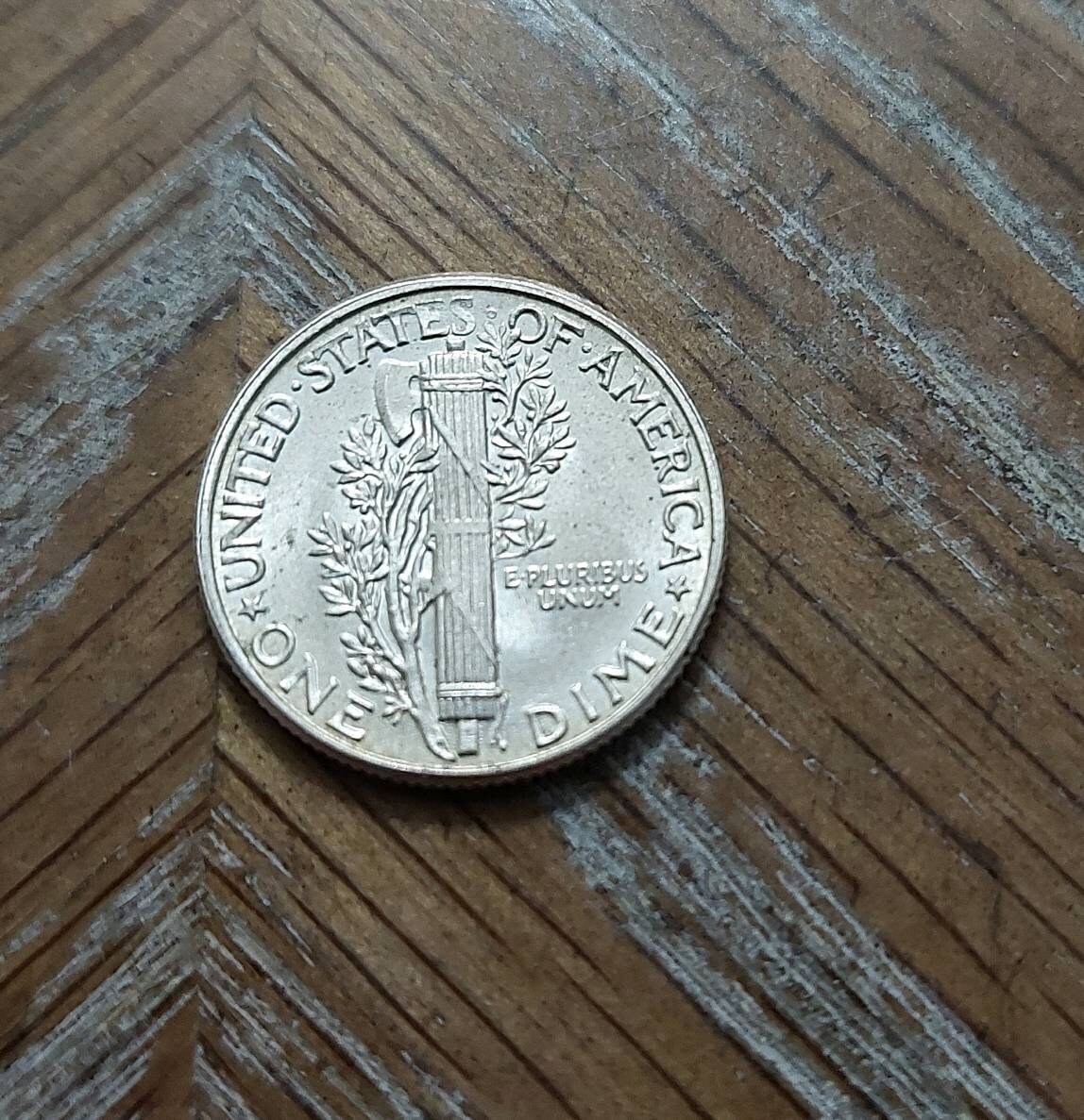 1940s date mercury dime, almost uncirculated-uncirculated beautiful silver dime