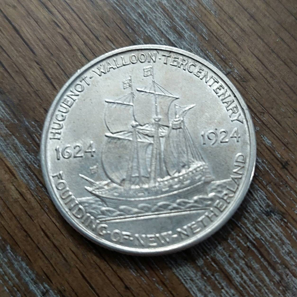 1924 silver commemorative half dollar, Huguenot 50 cent piece scarce, ships free, us coins