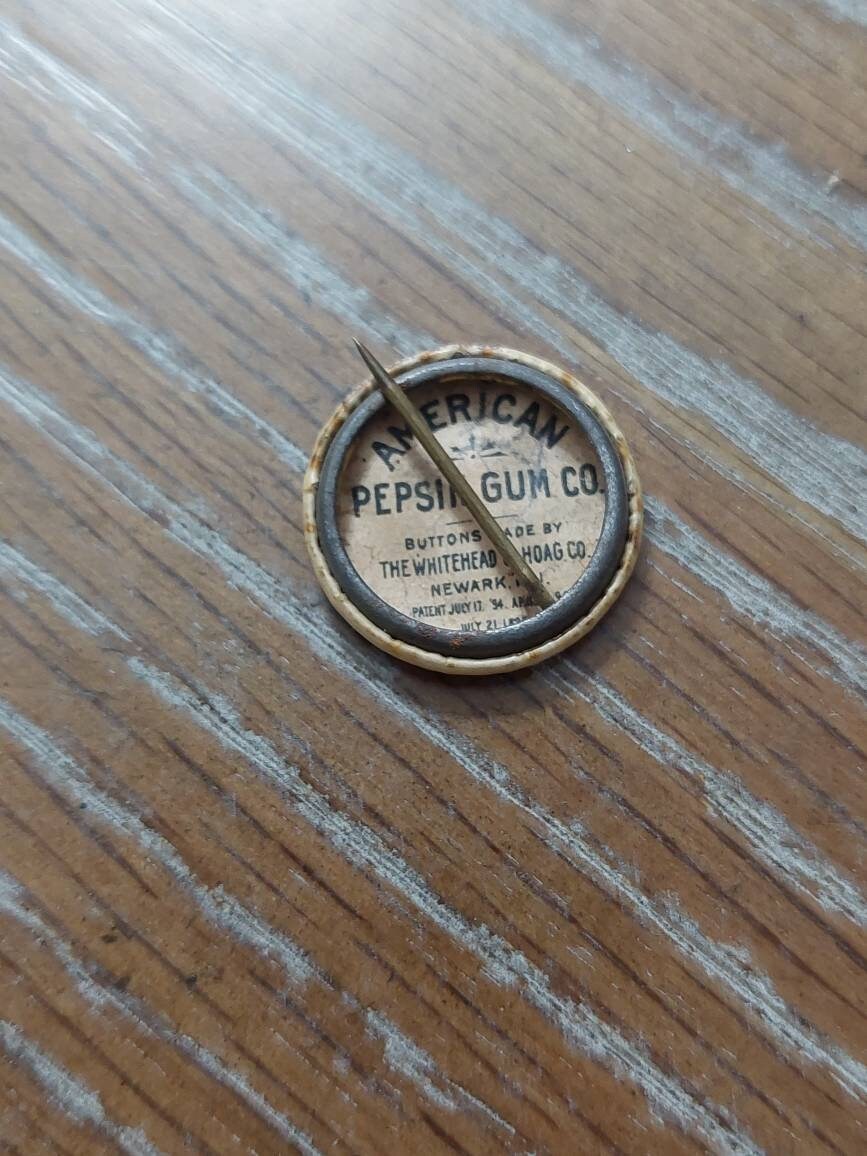 1890s sundol the racehorse, whitehead and Hoag antique pinback