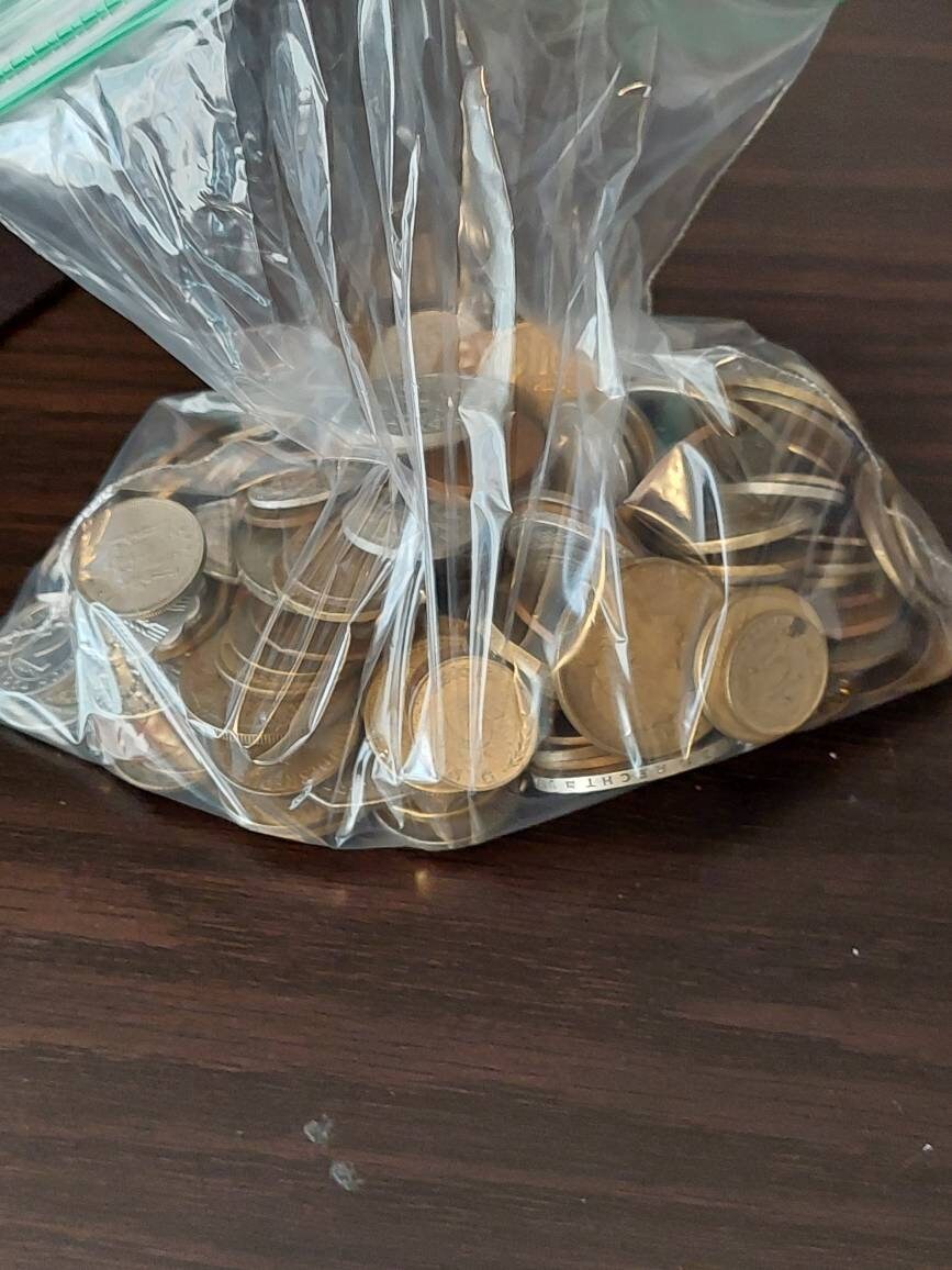250 foreign world coin bulk lot!! Includes dates from 1800s to modern and some silver coins spotted!! Great collection from Swiss, to canada