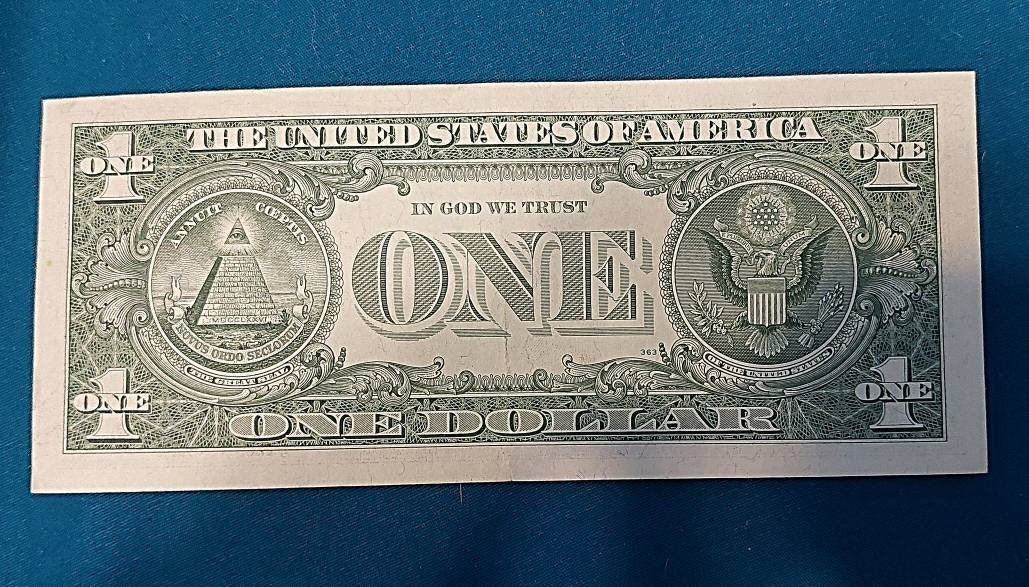 1957 choice high grade one dollar silver certificate Washington currency crisp old currency note, gifts for him