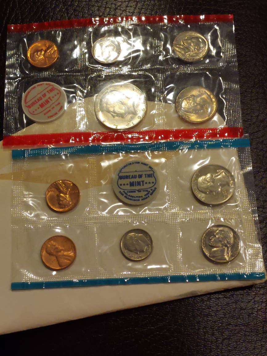 1968 Philadelphia and Denver, us mint set in original packaging includes 40 percent silver half dollar