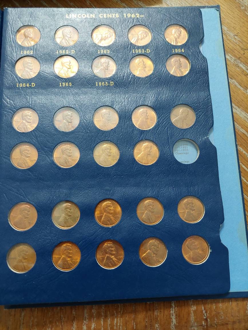 Vintage wheat cent collection, us Lincoln cents, in old 1960s Whitman albulm! Includes 70+ coins read description!