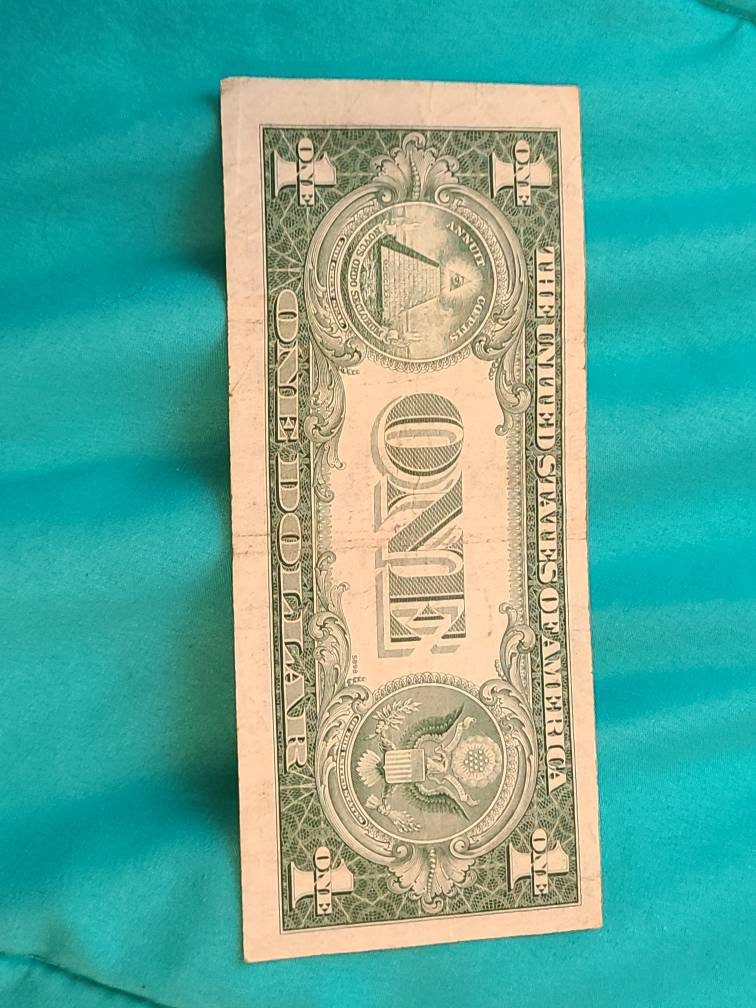 1935 one dollar star silver certificate in very high grade. Amazing