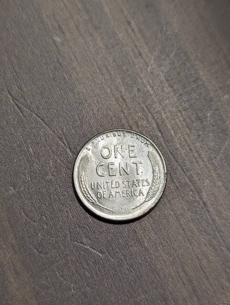 1943 brilliant uncirculated Lincoln steel wheat penny, better date! Antique coin collecting, gifts for him