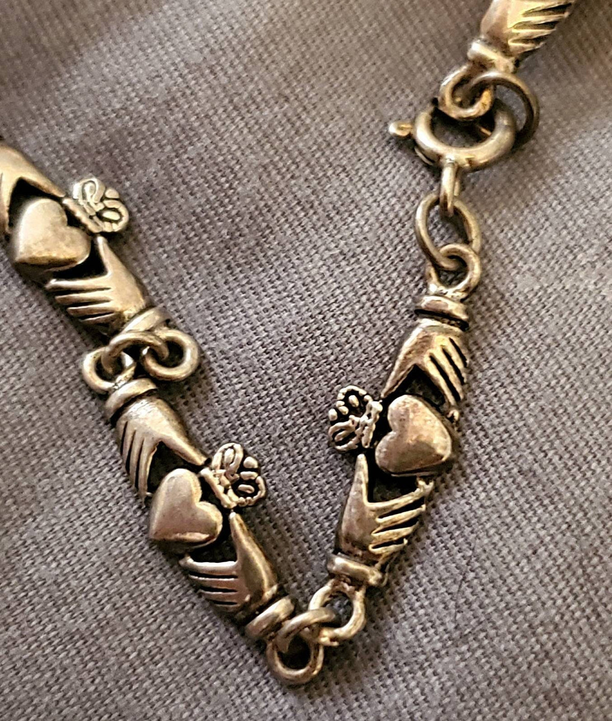 Handcrafts vintage Ireland claddgha charm bracelet cute and unique,  sterling silver