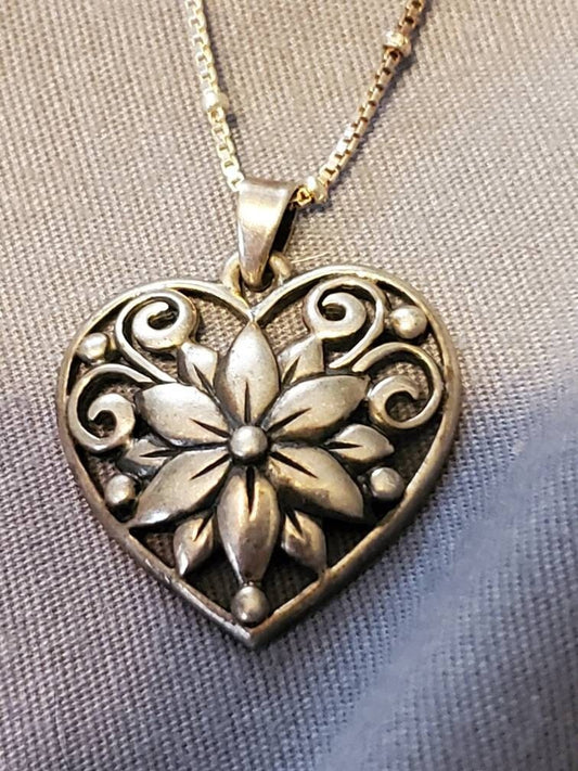 Sterling silver heart necklace 925 comes with light chain