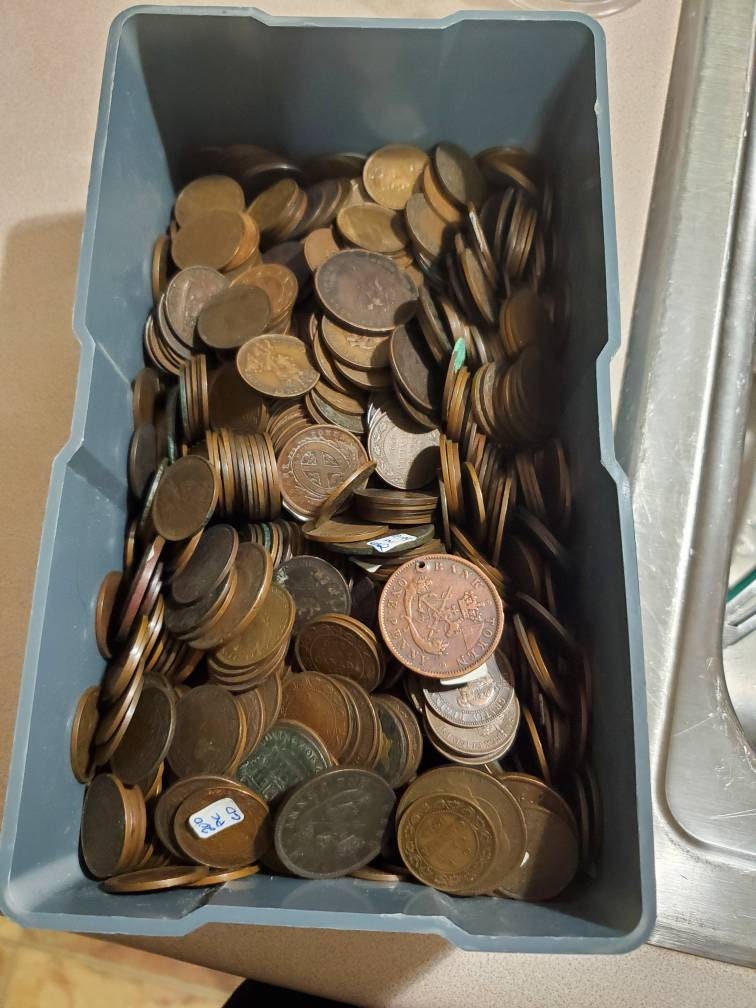 Huge collection of Canadian large cents unsearched estate lot you get 5 coins, Victoria, George, and edward