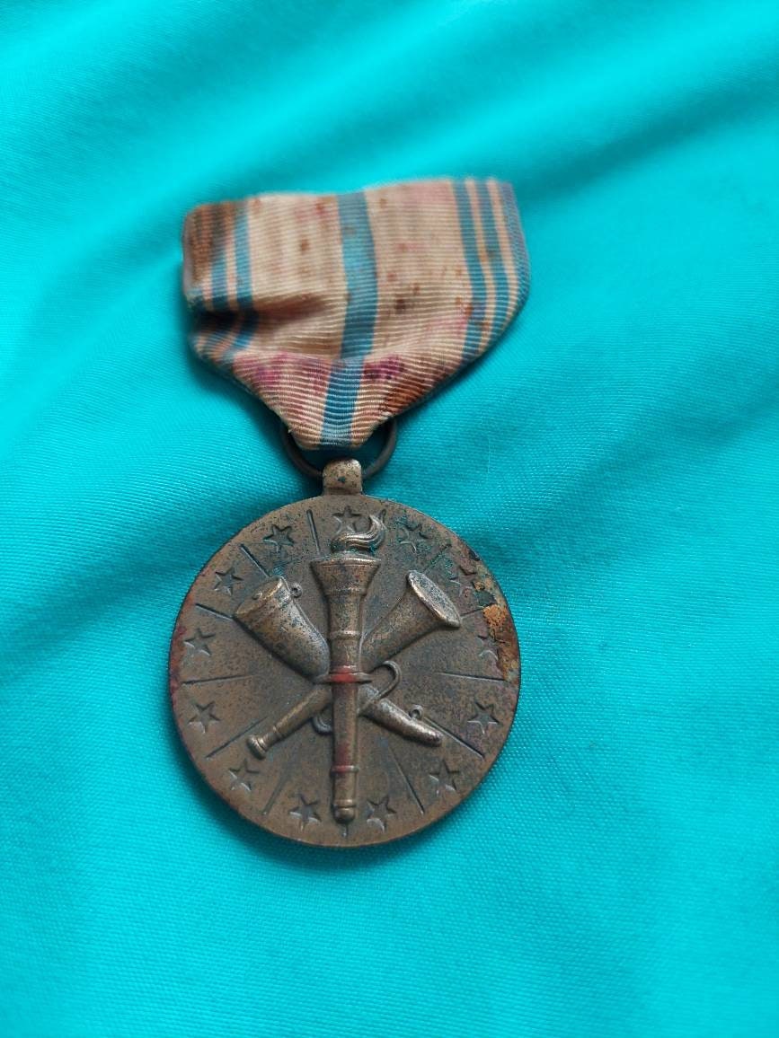 Army armed forces reserve award lapel