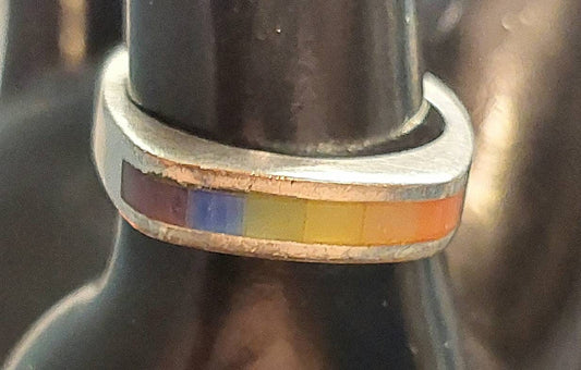 Size 9 vintage silver ring, rainbow fashion lbgt friendly 1980s/1990s style, 5 grams