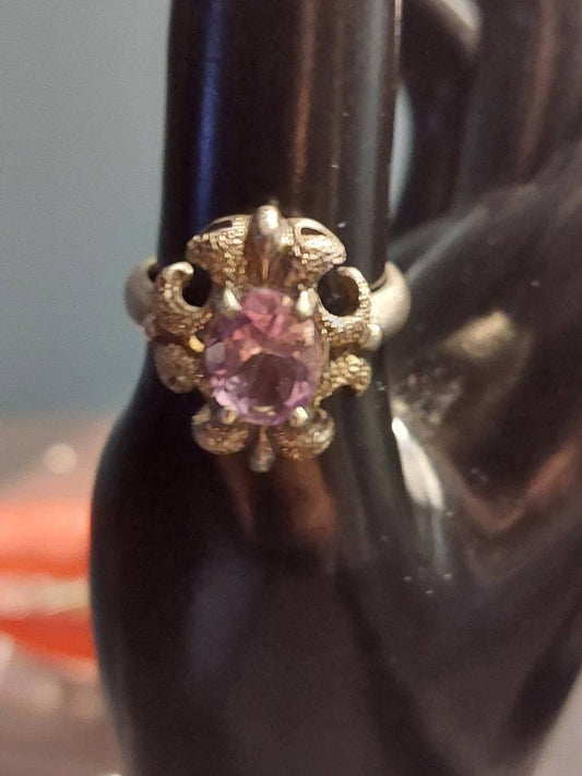 Size 9 unique vintage sterling silver and amethyst purple gem fashion chic ring, ships free gift for her, 7 grams