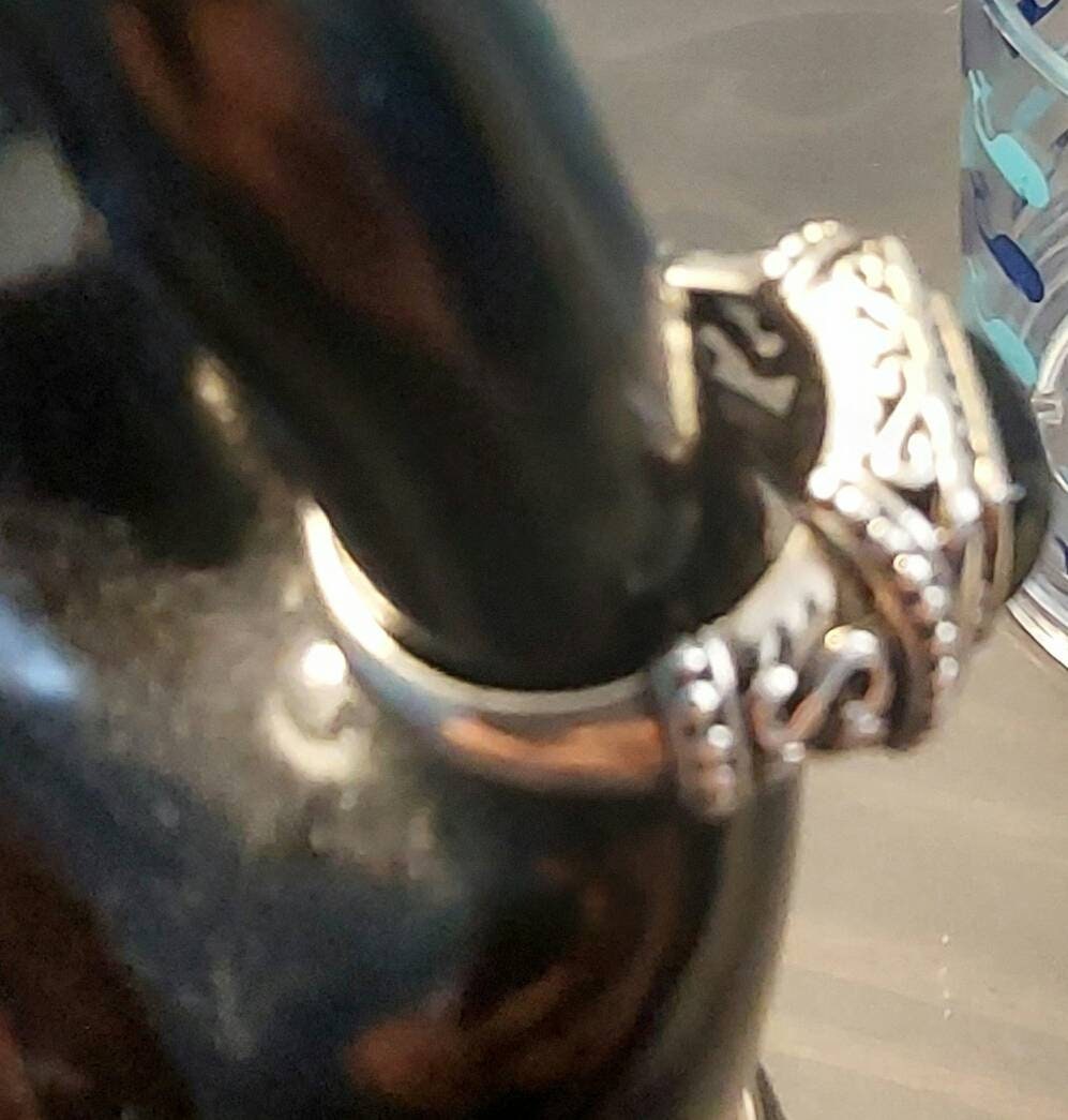 Vintage black onyx and sterling silver, unisex fashion ring size 9, 9 grams