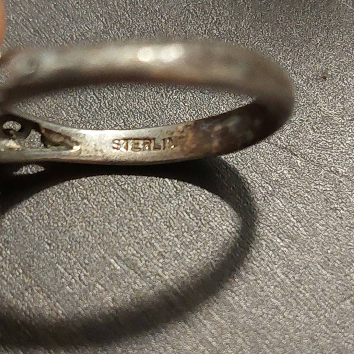 Size 7 petite heart sterling silver women's jewelry, stackable with small blue gem