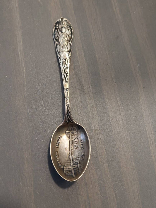 New York commemorative sterling silver vintage spoon, Brooklyn Bridge, statue of liberty