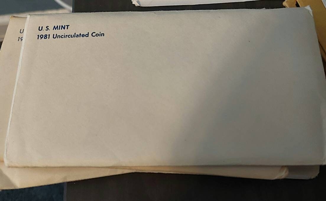1970s and 1980s double us mint sets. Original uncirculated coins in government packaging.  Pick your date!