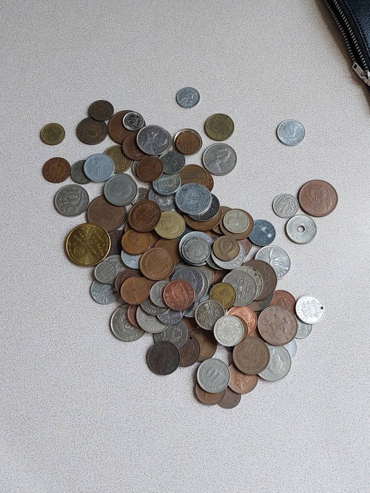 135 huge foreign coin lot includes silver, Europe,  Asian, America's, from 1900s to 1990s, coin crafts and collection,  comes with black bag