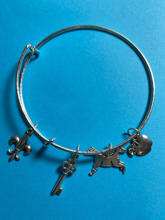 Bangle charm bracelets, women’s jewelry, various designs, homemade