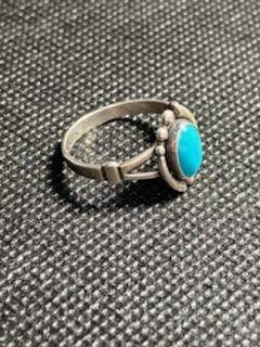 Sterling silver vintage women's fashion ring, size 7.5 unique southwestern artisan jewelry