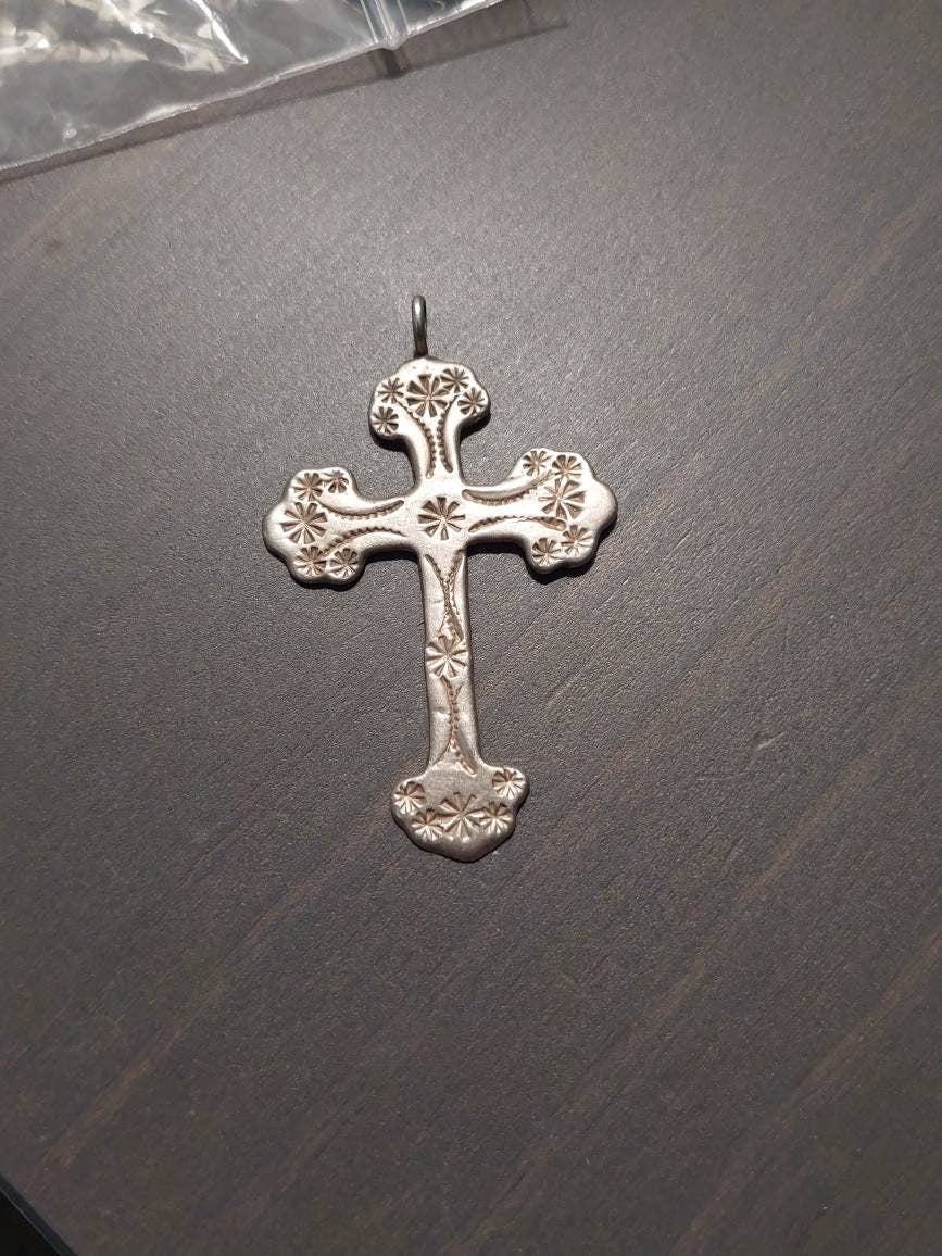 Vintage sterling silver unisex cross pendant,  7 grams weight, beautiful and unique religious jewelry