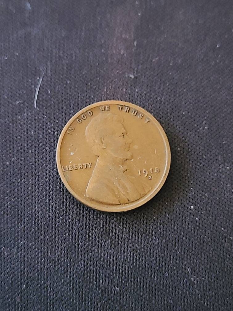 1918s Lincoln wheat cent, better date midgrade coin. Scarce this nice antique penny