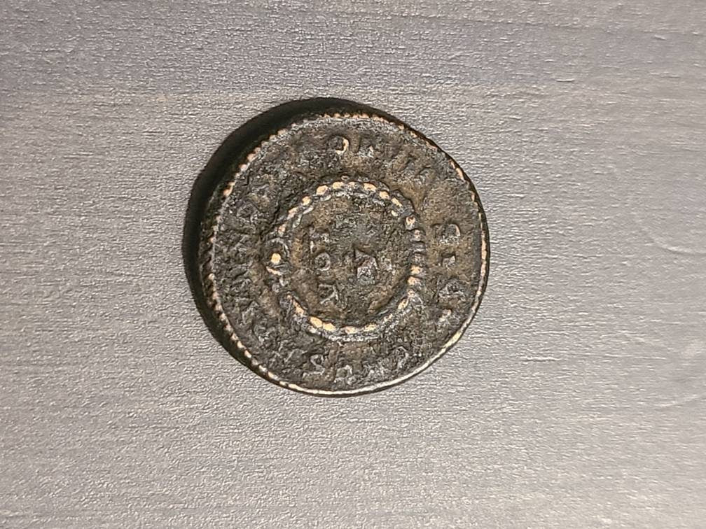 Roman coin of Crispus - CAESARVM NOSTRORVM - VOT V - Rome