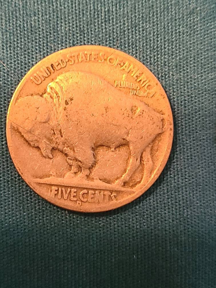 10 buffalo nickel lot, you get ten all readable date buffalo nickel coins from the 1920s and 1930s, some mint marks too. Coin collecting