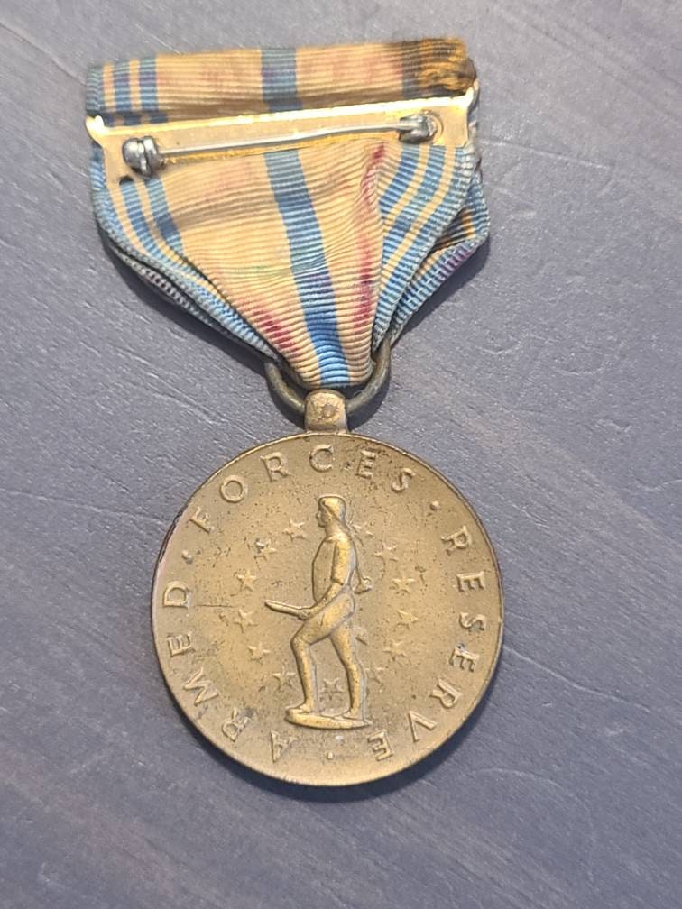 Army armed forces reserve award lapel, vintage military service pin, veterans and patriotic gift