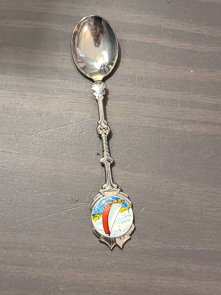 Vintage collectible Silver-tone display spoon, beautiful nautical ship pattern, great affordable gift