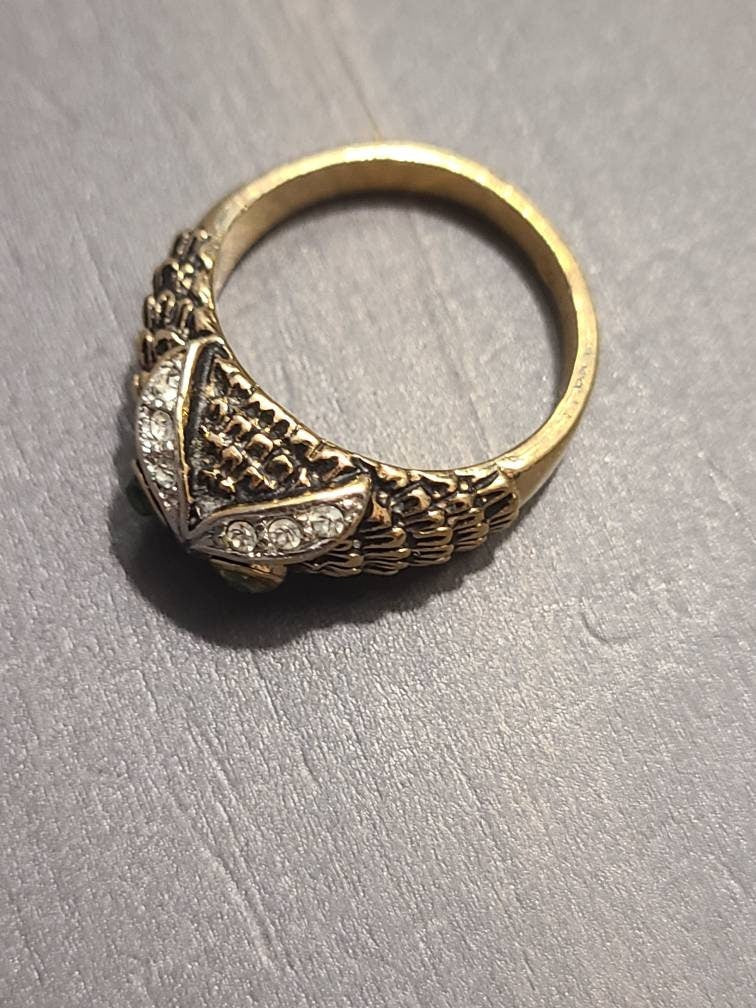 Vintage owl ring. So cute! Size 7, 18k gold plated statement ring, one of a kind unisex ring