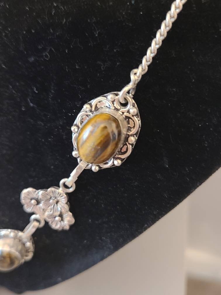 Large sterling silver, vintage women's tigers eye southwestern style necklace with lobster hook clasp. One of a kind!