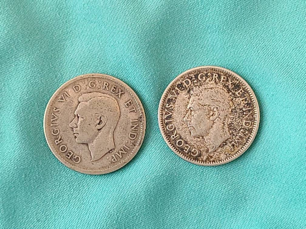 Canadian silver quarters and dime lot, early coins, very nice coins. Includes 1902 large cent and 1987 loonie dollar