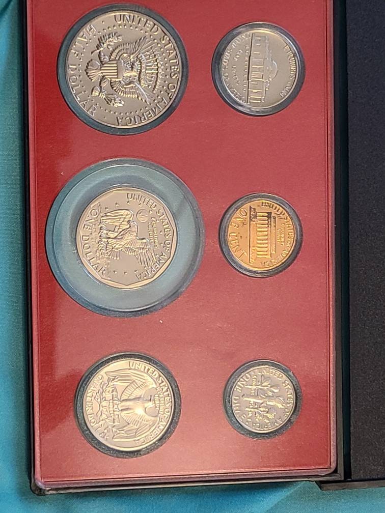 1979s united states silver proof set, in original packaging,  low mintage year unchecked for varieties. Us coin collecting