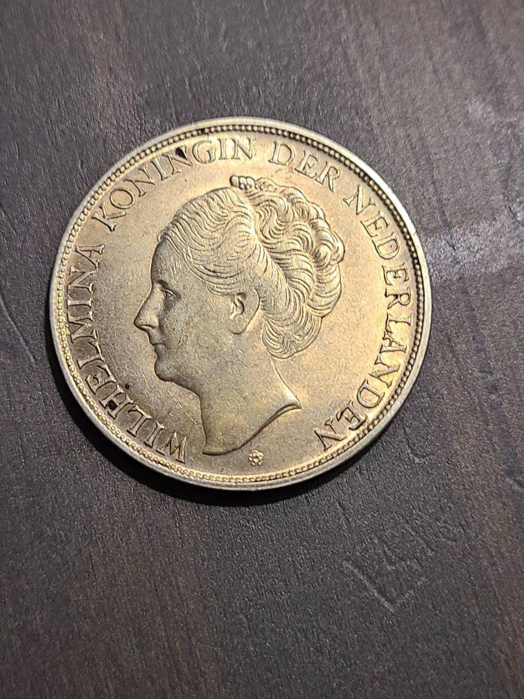 1944 netherlands large silver dollar sized 2 and a half gulden, high grade
