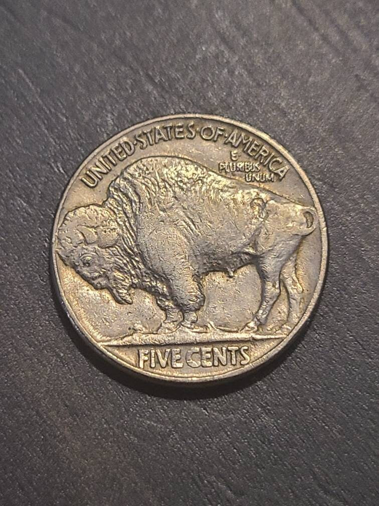 1924 buffalo nickel, beautiful almost  antique American coin colleting, Extra Fine or so great condition americana