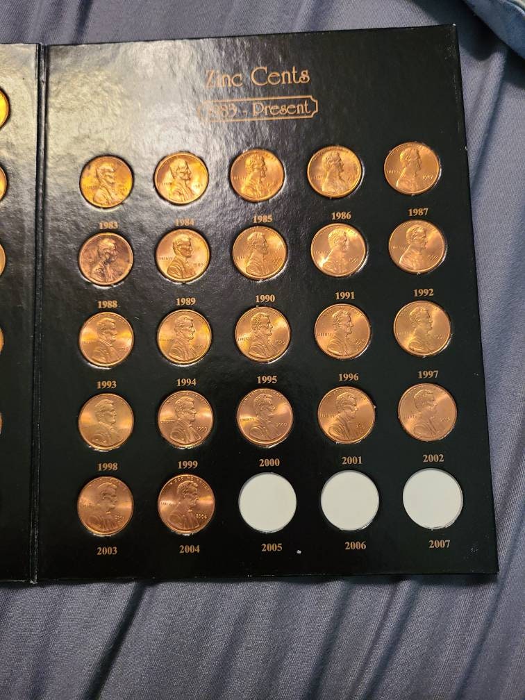 1959 to 2004 Lincoln  cent Whitman book collection includes many better dates all uncirculated