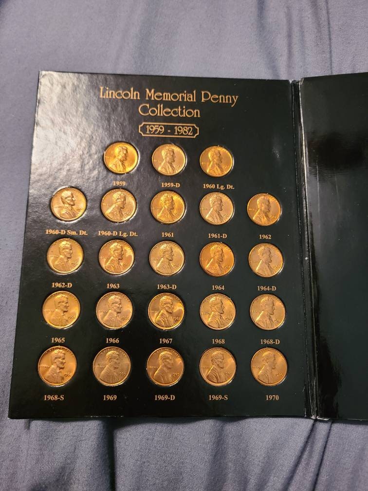 1959 to 2004 Lincoln  cent Whitman book collection includes many better dates all uncirculated
