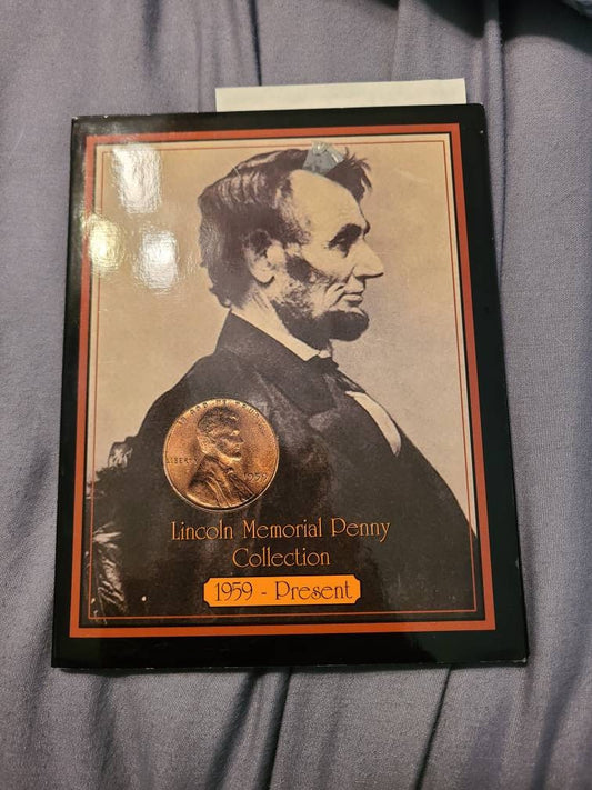 1959 to 2004 Lincoln  cent Whitman book collection includes many better dates all uncirculated