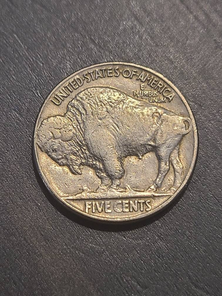 1924 buffalo nickel, beautiful almost  antique American coin colleting, Extra Fine or so great condition americana
