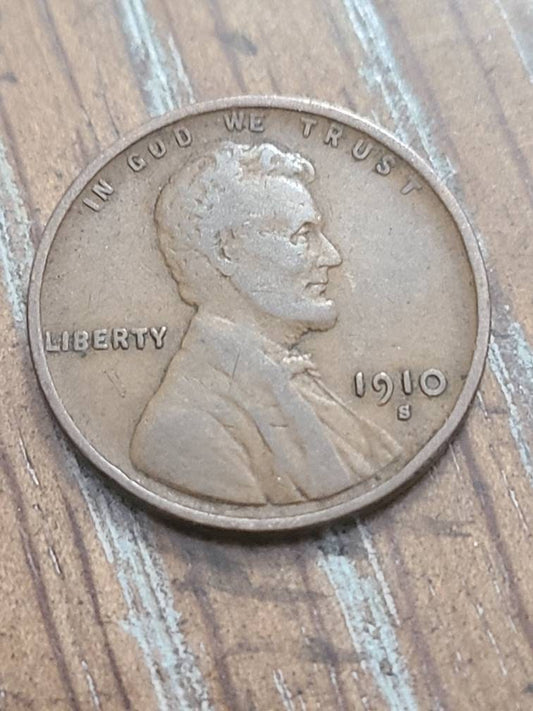 1910s Lincoln wheat penny, low mintage semi key date, very fine condition