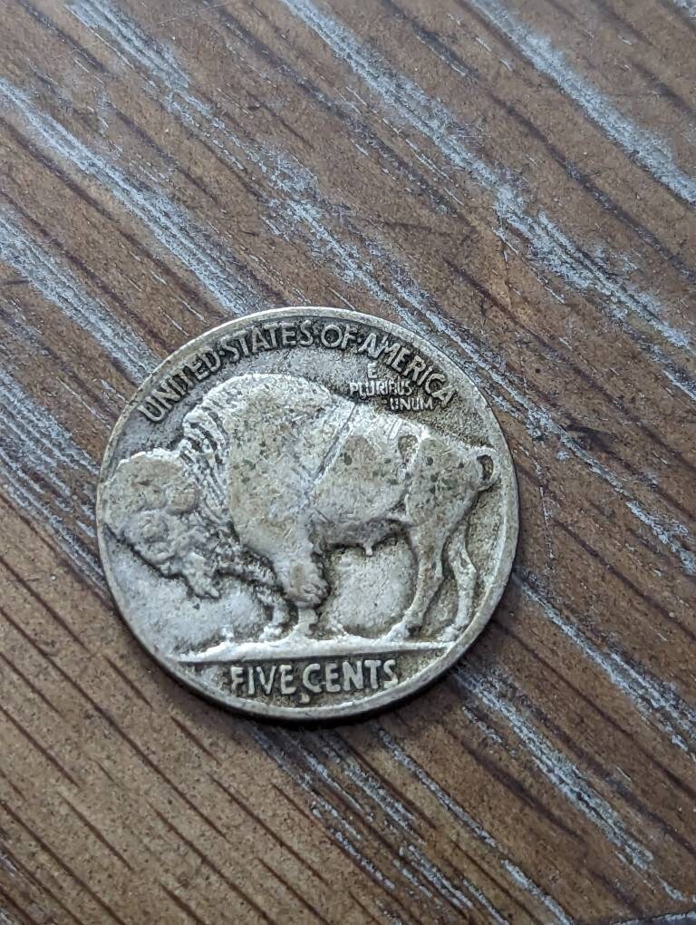 1916 buffalo nickel coin, early date very fine plus, nice better date coin