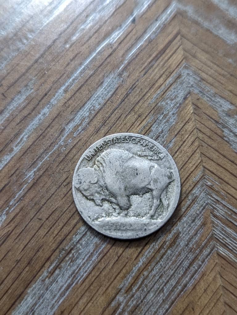 1913 no date buffalo nickel, nice condition type one buffalo nickel coin collecting, have mint marks available