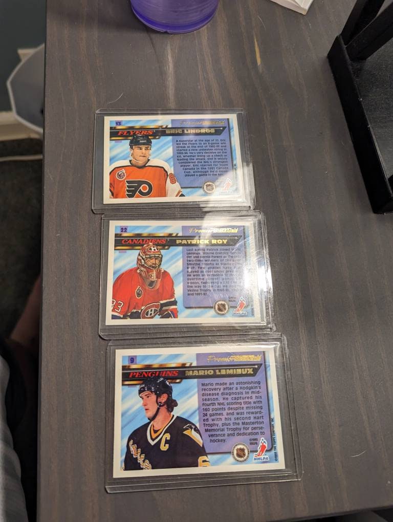 Early 1990s hockey card set