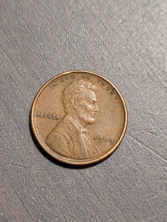 1909 vdb wheat cent very fine or better from my small collection, a historic Lincoln cent